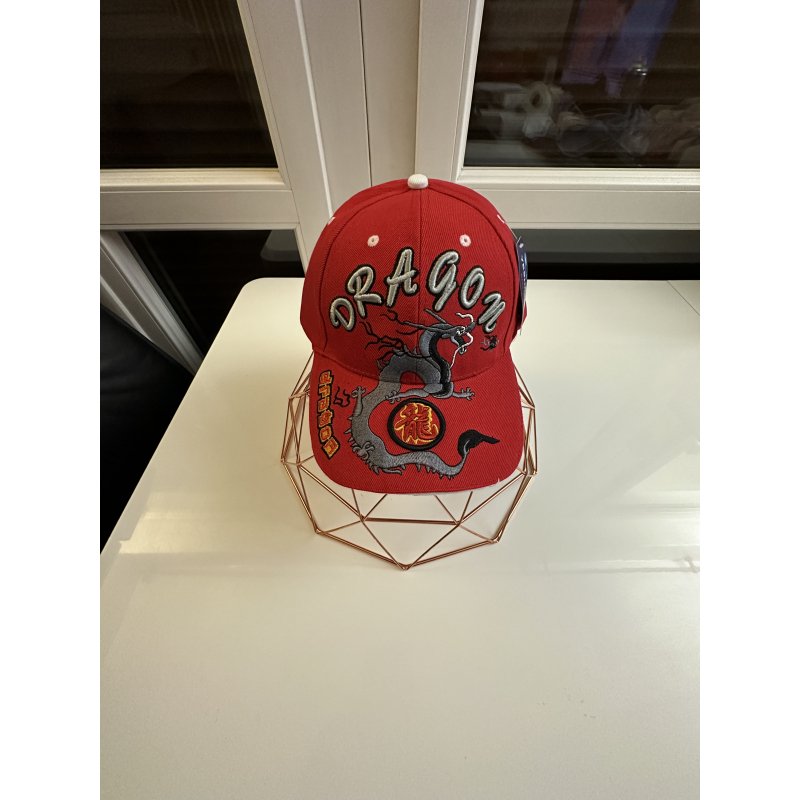 CASQUETTE ROUGE DRAGON